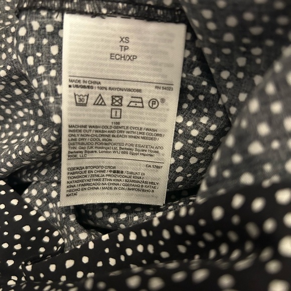 Banana Republic Black and White Polka Dot romper NWT - Picture 4 of 4